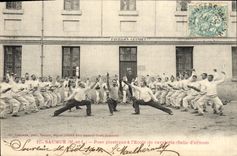 CPA Saumur Pose Plastique a l'Ecole de cavalerie Escrime 