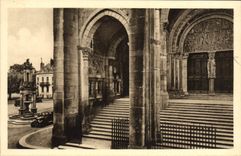 CPA Autun Antique Portail Principal De La Cathedrale Saint Lazare Et Place Saint Louis