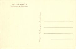 La POSTAL de la VENDIMIA en Morvan Morvandelle cubrió con paja la cabaña