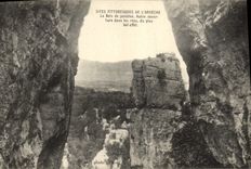VINTAGE POSTCARD Sites Picturesque Of Ardeche Different Wood De Paiolive Opening In the Rocks Of the most beautiful effect