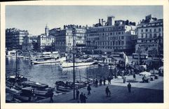 CPA Marseille Le Quai des Belges Bateaux