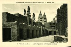 CPA Exposition Coloniale Internationale Paris 1931 Palais de l'AOF Les portiques des commercants indigenes