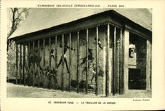 VINTAGE POSTCARD Fair Colonial International Paris 1931 Cameroun Togo Le hunting lodge