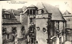 Hotel de Bourges Lallemant de la POSTAL de la VENDIMIA la torrecilla y la puerta principal