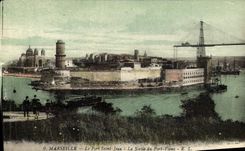 CPA Marseille Le Fort Saint Jean La Sortie du Port Vieux