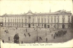 Ataque frontal del principal de Toulouse Capitole de la POSTAL de la VENDIMIA