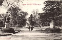 Entrada principal de CPA.Toulouse del redondo grande