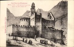 CPA Les Hautes Pyrenees Luz L'Eglise Des Tempiters Dans son etat primitif