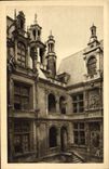 CPA Le Pays Normand Caen Cour De L'Hotel D'Escoville