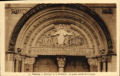 VINTAGE POSTCARD Vezelay Basilica Of the Madeleine the Large Gate Of Facde