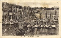 CPA Royan Le Port Bateaux