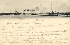 CPA Granville Les deux Jettees Bateaux
