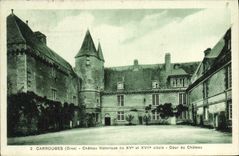 CPA Carrouges Chateau Historique Cour du chateau 