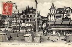 POSTAL Trouville de la VENDIMIA la playa y la calle de apuestas
