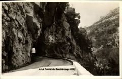 MODERN CARD the Tunnel of the Jump of the Wolf