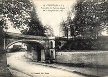 CPA Dreux Passerelle du Parc et Abside de la chapelle St Louis 