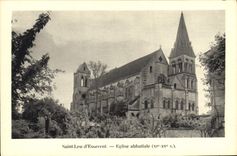 Iglesia santa de la abadía de Esserent del d del leu de la POSTAL de la VENDIMIA