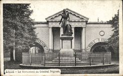 VINTAGE POSTCARD Lille the Monument Of the General Slave trader