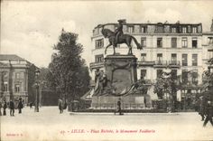 VINTAGE POSTCARD Lille Places Richebe the Faidberbe Monument