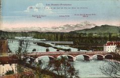 VINTAGE POSTCARD Pau Seen on the Lake And Peak Of the South of Bigorre