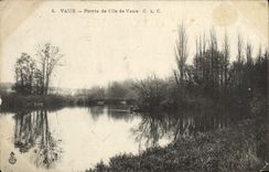 VINTAGE POSTCARD Vaux Point of the island of Be worth