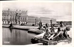 VINTAGE POSTCARD Versailles Parteire d' Eau Basin of North