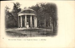 CPA Parc Du Petit Trianon Le Temple De l'Amour
