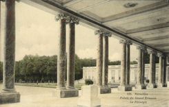 CPA Versailles Palais Du Grand Trianon Le Peristyle