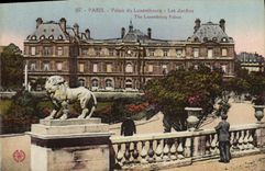 VINTAGE POSTCARD Paris Palate Of Luxembourg the Gardens Lion