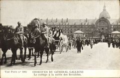 VINTAGE POSTCARD Paris Funeral Of General Gallieni the procession at the exit of the Invalids