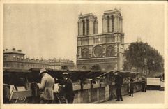 CPA Paris En Flanant Les Bouquinistes du Quai Saint Michel Notre Dame