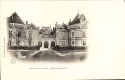 VINTAGE POSTCARD Castle Of Lude Main courtyard