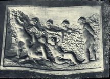 CPA Champagne Pommery Greno Reims Bas Relief Sculpte Dans La Craie Jeunes maraudeurs