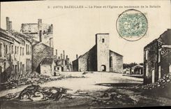 CPA Bazeilles La Place et l'Eglise au lendemain de la Bataille Militaria 
