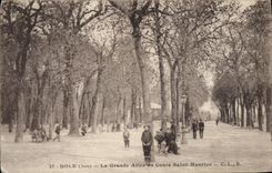 CPA Dole La Grande Allee du Cours Saint Maurice