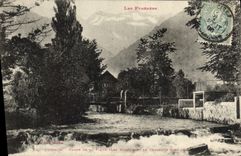 VINTAGE POSTCARD Luchon Falls of the Spade Mountains of Venasque