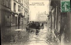 VINTAGE POSTCARD Besancon floods in 1910 La Grande Rue