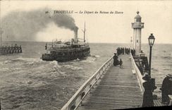 POSTAL Trouville de la VENDIMIA la salida del barco de Le Havre