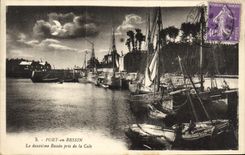 CPA Port en Bessin Le deuxieme Bassin pris de la Cale Bateaux