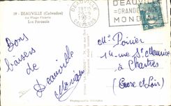 CPM Deauville La Plage Fleurie Les Parasols