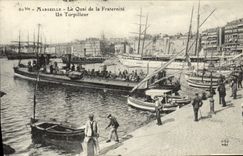 CPA Marseille Le quai de la Fraternite Un Torpilleur Bateau