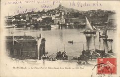 CPA Marseille Le Vieux Port Notre Dame de la Garde Bateaux