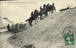 CPA L'Artillerie Montee Et Les Obstacles sortie Du Fosse Chevaux Militaria Mailly le Camp