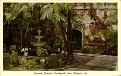 VINTAGE POSTCARD French quarter Courtyard New Orleans
