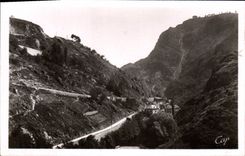 VINTAGE POSTCARD Thiers the end of the World