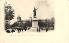 CPA Bordeaux Statue de Vercingetorix et allees Damour
