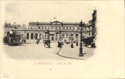 Tranvía del ayuntamiento de Burdeos de la POSTAL de la VENDIMIA