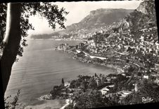 CPM Le Principaute de Monaco et la tete de Chien vues de Roquebrune