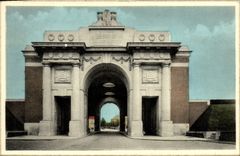 CPA Ypres Porte De Menin Memorial Des Heros