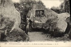 CPA Fontainebleau La Foret Le Rocher De Milet Et De Rousseau